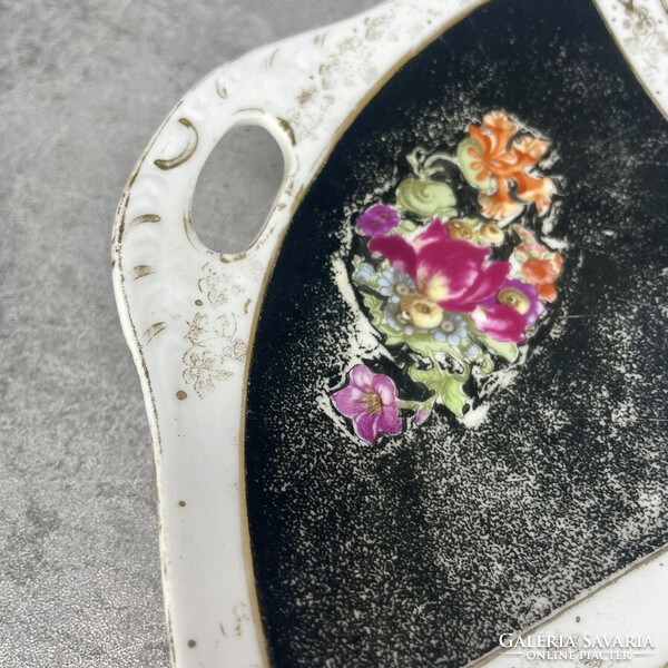 OEPIAG ROYAL: Carl Knoll szerű porcelán tálca aranyozott széllel