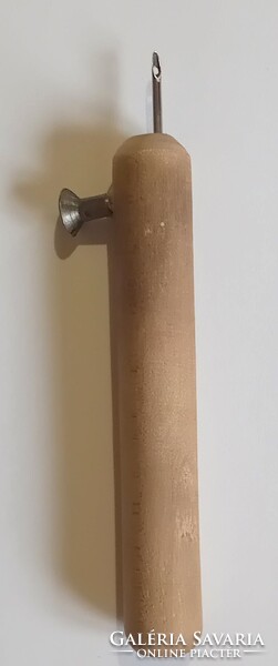 Antik hímzőtoll üreges tű