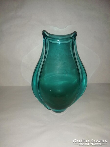 Miloslav Klinger türkiz üveg váza - 18,5 cm magas (25/d)
