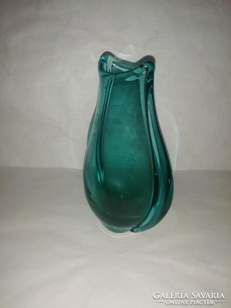 Miloslav Klinger türkiz üveg váza - 18,5 cm magas (25/d)