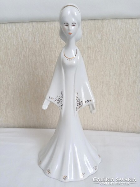 Aquincumi porcelán lány