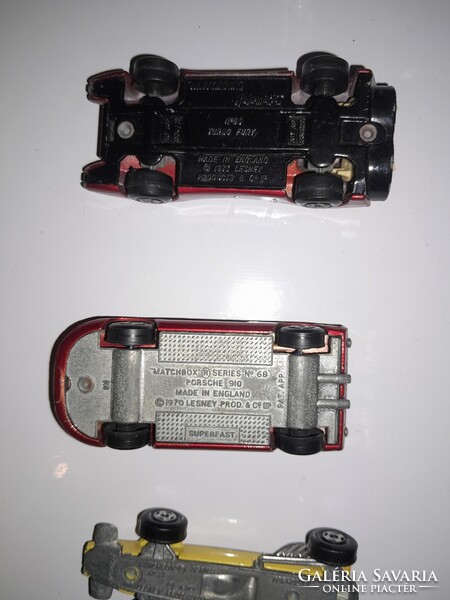 21 darab régi eredeti modellautó