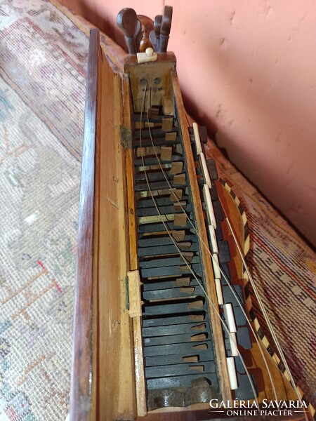 Biedermeier tekerőlant, nyenyere népi hangszer 18 az.