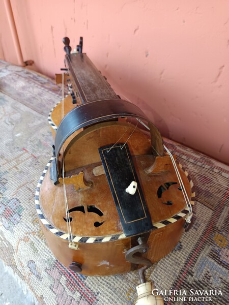 Biedermeier tekerőlant, nyenyere népi hangszer 18 az.