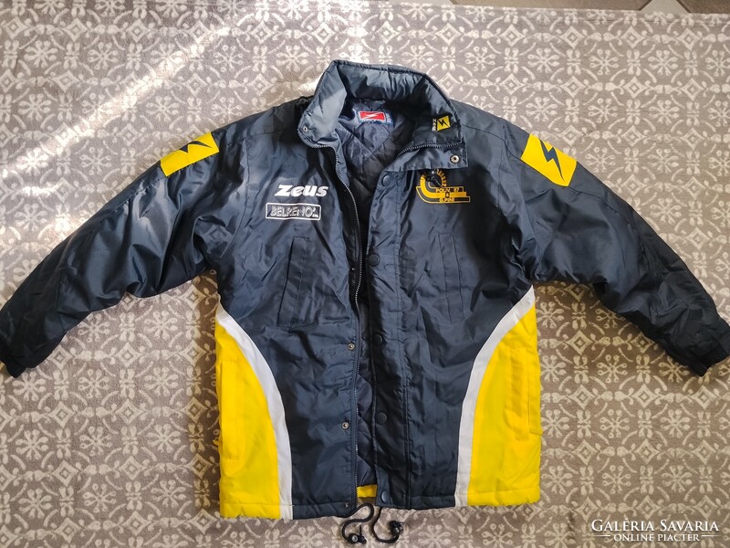 Zeus Belreno futball kabát  (Újj állapotú)
