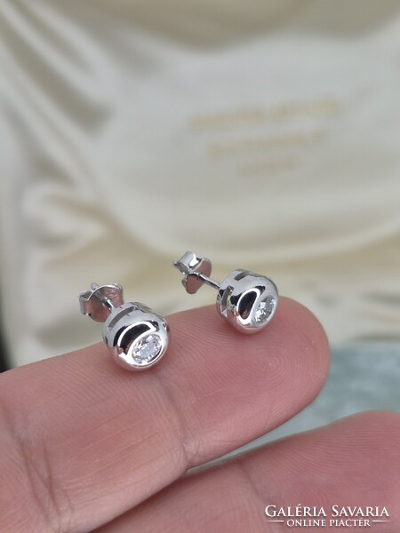Modern fehérarany buton fülbevaló pár cca 0.34 ct briliánssal