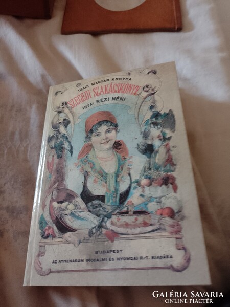 Rézi Néni  Szegedi Szakácskönym  1996 OS  63 As példány
