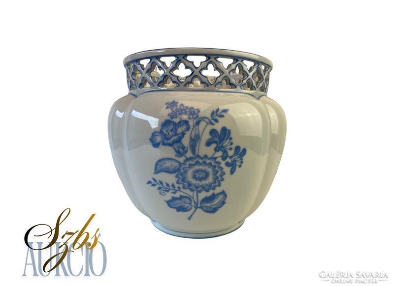Zsolnay 1925-1945 közötti áttört peremű, kék-fehér virágdekoros kaspó - Gyönyörű!
