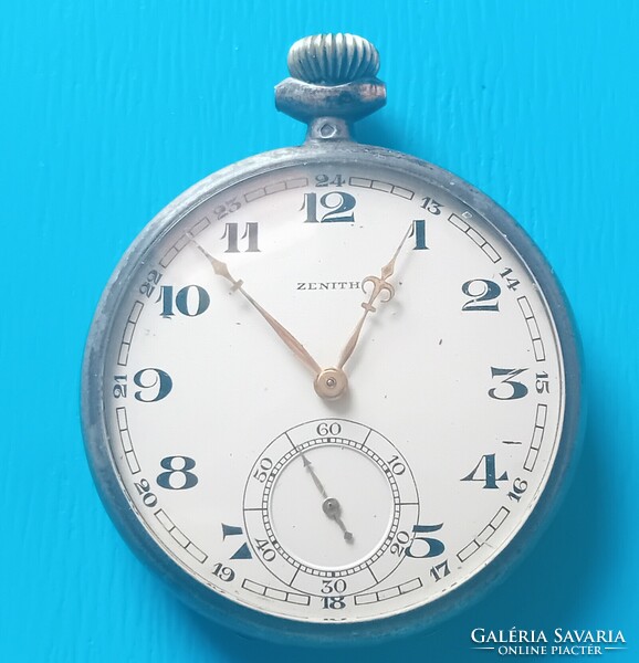Zenith ezüst  zsebóra ,  Átm.: 4,4 cm , rugóhibás