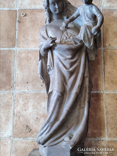 Madonna gyermekkel terrakotta szobor