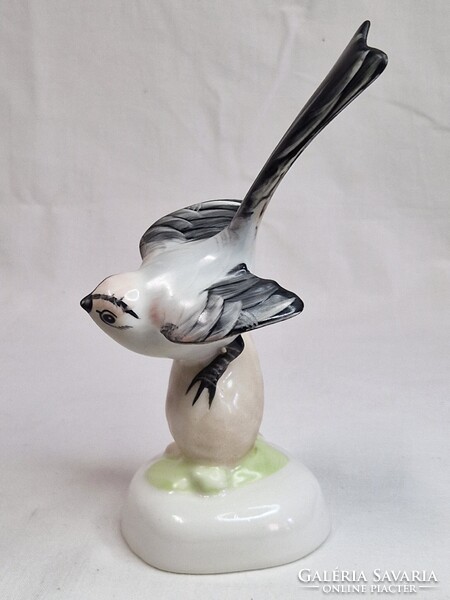 Aquincumi porcelán madár gyönyörű kézi festéssel hibátlan állapotban 15,5 cm. magas