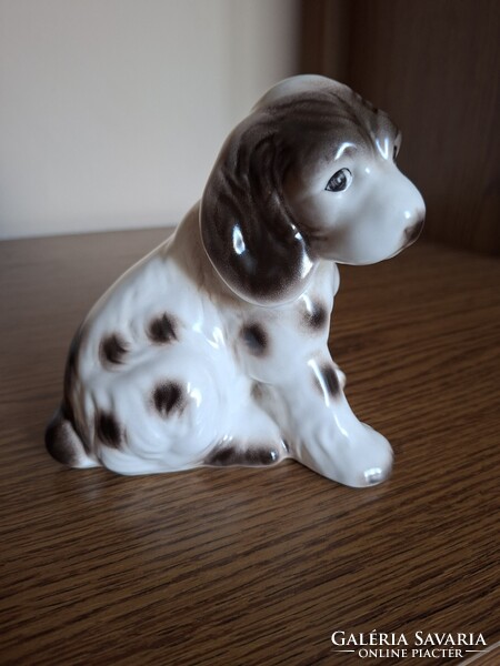 Porcelán kutya figura.14,3 cm. Hibátlan. Jelzett
