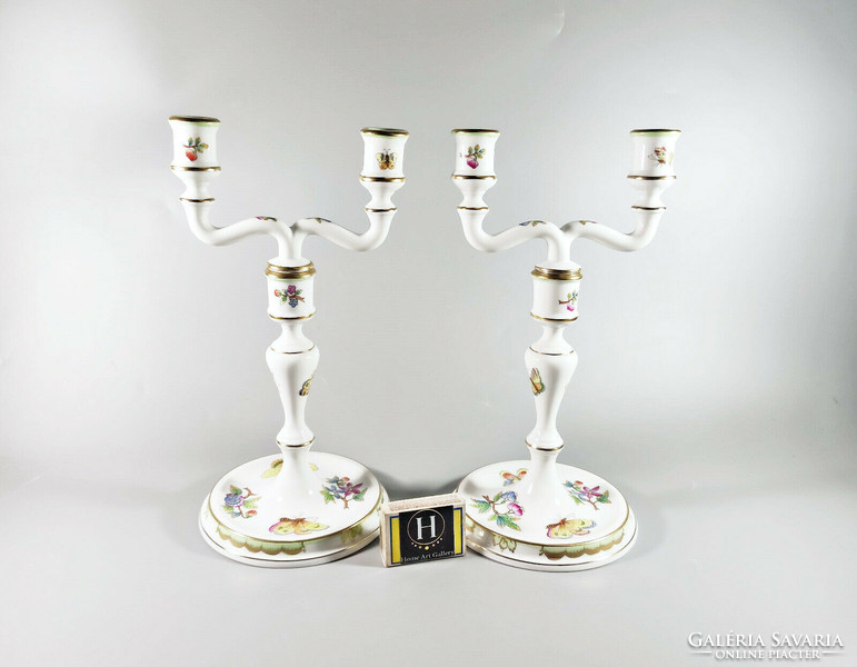 HERENDI, EGY PÁR QUEEN VICTORIA MINTÁS KÉZZEL FESTETT PORCELÁN GYERTYATARTÓ, HIBÁTLAN! (BT023)