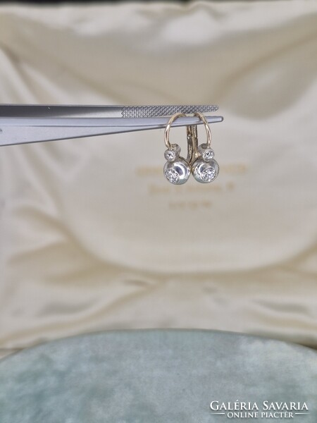 Antik arany kisebb buton fülbevaló pár brillekkel cca 0.26 ct