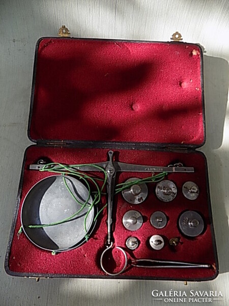 Ékszerész mérleg, 1930-as évek. Nagyon szép, megkímélt állapotú.