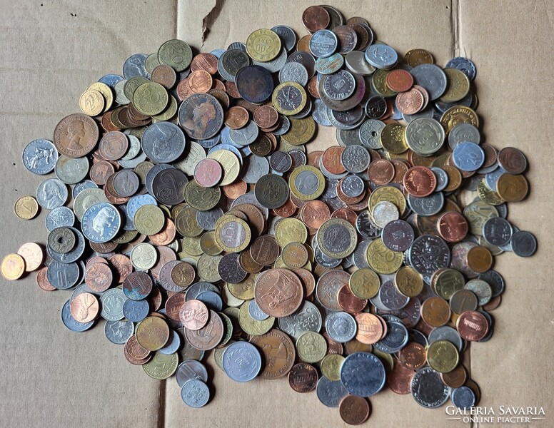 Vegyes világ 520 db érem (V3)