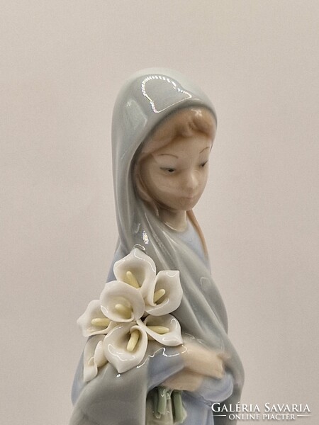 Lladro porcelán hölgy kála lilliommal 4650 23.5cm