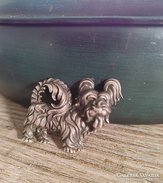 Antik èlethű ezüst kutya bross