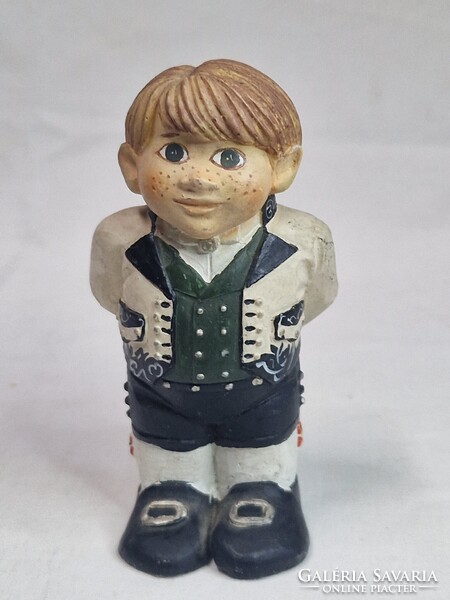 Candy design norvég népviseletes fiú kerámia figura hibátlan állapotban 12 cm. magas