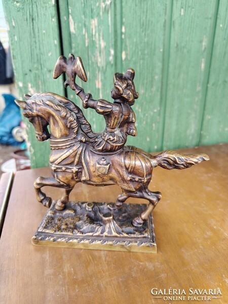 Bronz lovasszobor