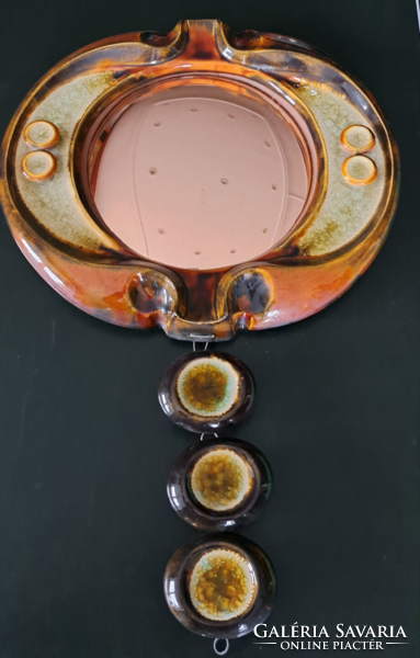 Végvári Gyula, képcsarnokos kerámia tükör