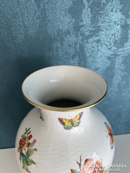 CSODÁS, NAGYMÉRETŰ HERENDI PORCELÁN VIKTÓRIA MINTÁS, KOSÁRFONOTT VÁZA