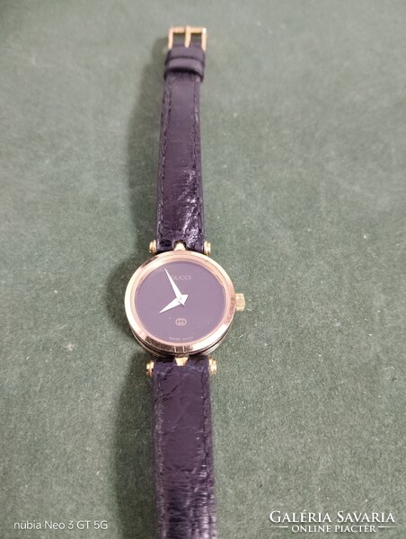 Eladó Gucci női karóra, hibás