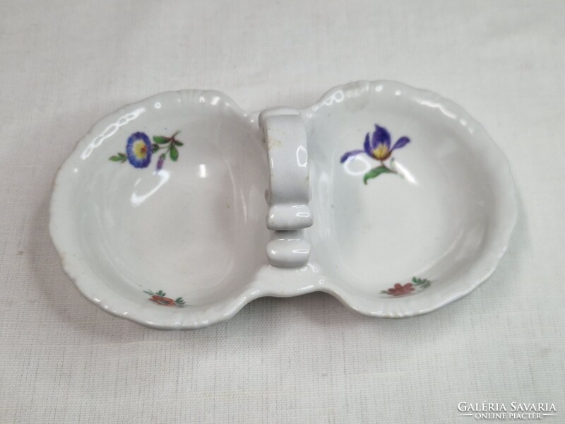 Zsolnay pajzspecsétes apró virág mintás porcelán sótartó hibátlan állapotban 13 cm. hosszú