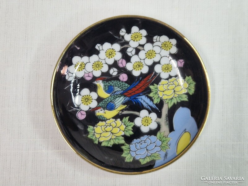 Porcelán kézi festésű aranyozott virág és madár mintás gyűrűtartó hibátlan állapotban 9 cm. átmérőjű