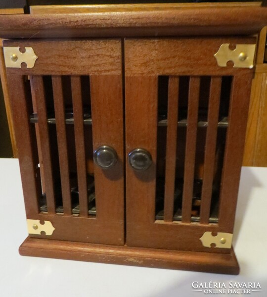 Régi vintage fa faliszekrény  24x23x11 cm tojástartó pipatartó fűszertartó