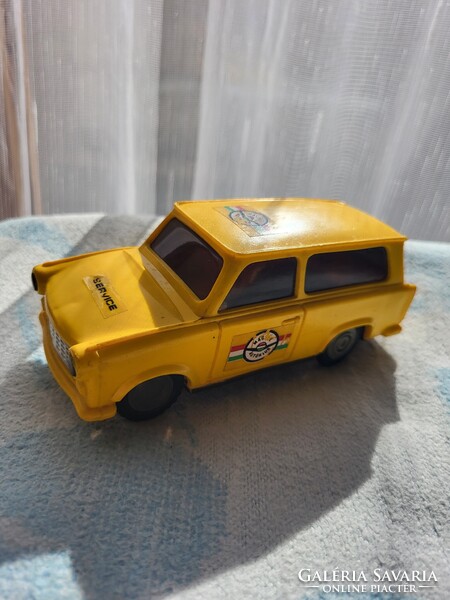 Lemezárugyári lendkerekes trabant