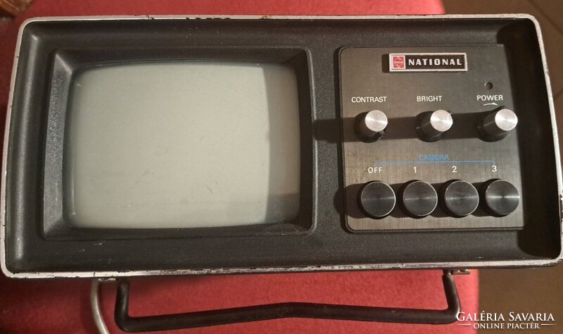 Ritka 1970-es évek National CCTV monitor – ipari retro biztonsági kijelző, 3 kamerás rendszerhez”