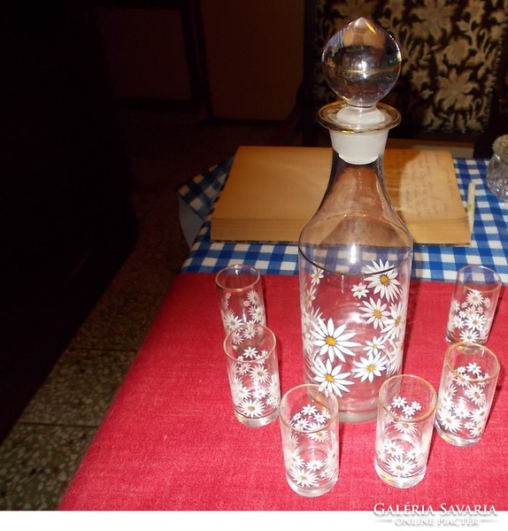 Margaréta mintás likőrös készlet