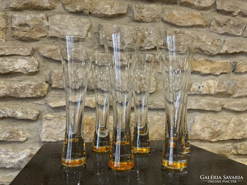 CHAMPAGNE CLUB - Veuve Clicquot „Trendy” pezsgőspohár készlet – 6 db kézzel készült