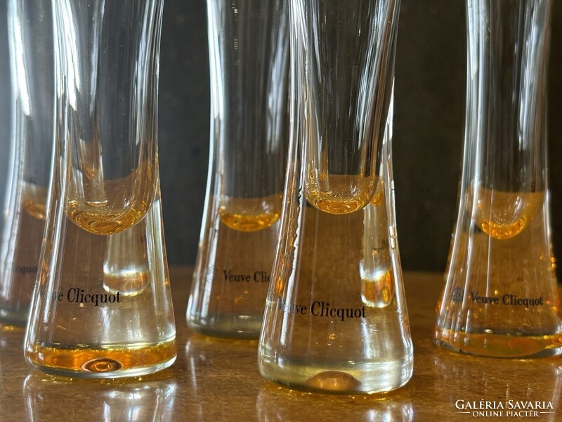 CHAMPAGNE CLUB - Veuve Clicquot „Trendy” pezsgőspohár készlet – 6 db kézzel készült