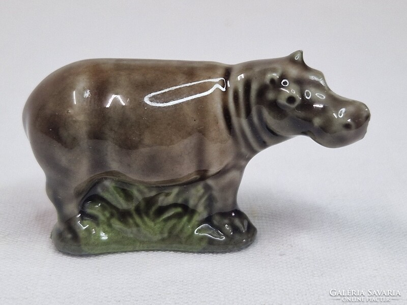 Festett mázas kerámia víziló mini figura hibátlan állapotban 6 cm. hosszú