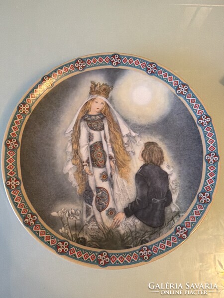 Álomszép gyűjtői  porcelán dísztányér Bradex.