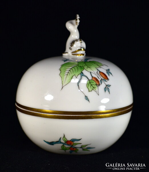 KOI HAL FIGURÁLIS FOGÓVAL HERENDI HECSEDLI - CSIPKEBOGYÓ MINTÁS PORCELÁN BONBONIER !