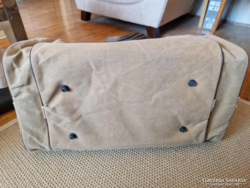 Ritka Vintage Camel Travel Bags utazótáska, újszerű, hímzett logós (90-es évekből) mérete 60x30x30cm