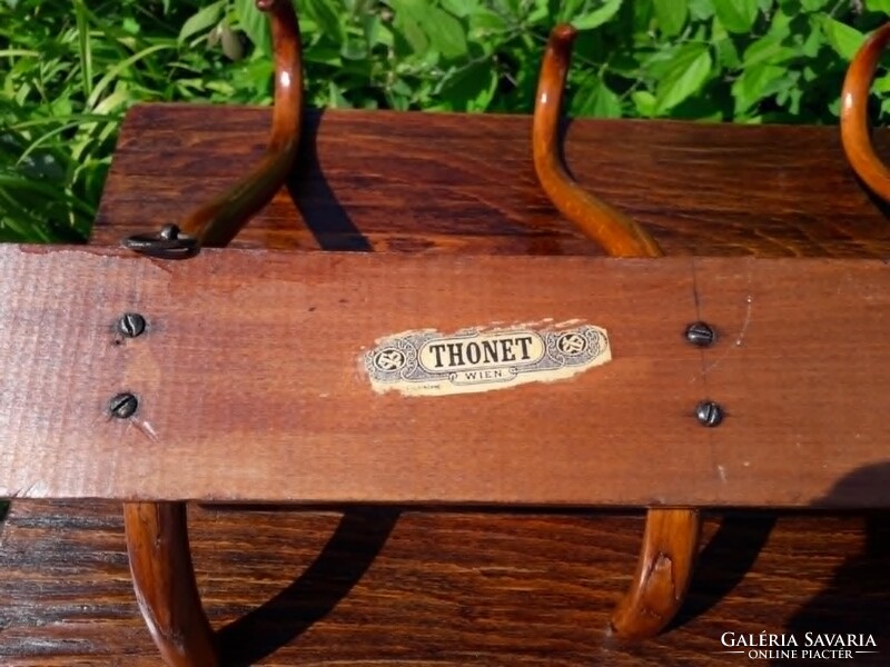 Thonet fogas.