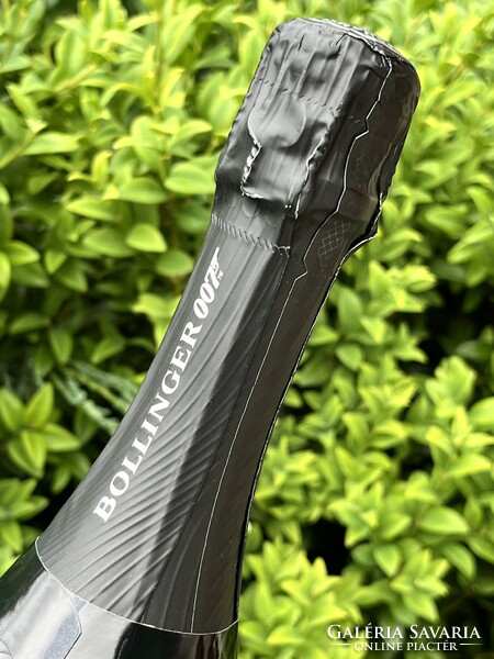 CHAMPAGNE CLUB - Bollinger 007 James Bond Limited Edition Millésimé 2011