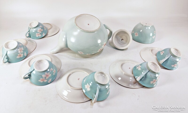 BAKOS ÉVA JELZÉSSEL, KÉZZEL FESTETT PORCELÁN TEÁS KÉSZLET HERENDI CSÉSZÉKKEL, HIBÁTLAN (A054)