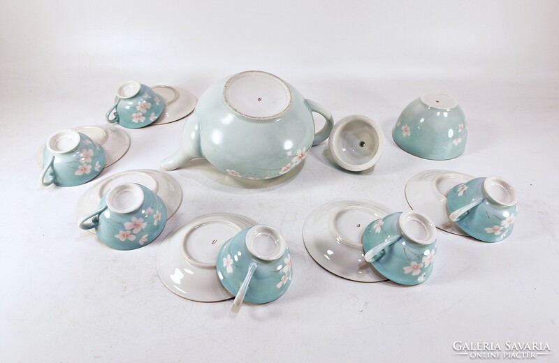 BAKOS ÉVA JELZÉSSEL, KÉZZEL FESTETT PORCELÁN TEÁS KÉSZLET HERENDI CSÉSZÉKKEL, HIBÁTLAN (A054)