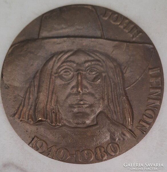John Lennon bronz plakett