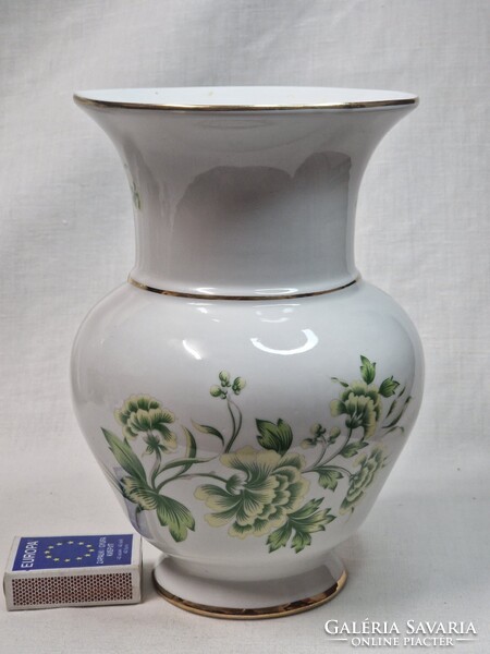 Ritka formájú nagy méretű Aquincumi virág mintás porcelán váza hibátlan állapotban 20 cm. magas