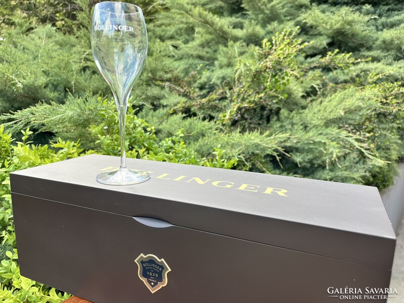 CHAMPAGNE CLUB - Bollinger Magnum Fadobozos Ajándékszett 8 db Pezsgőkóstoló Pohárral (16 cl)