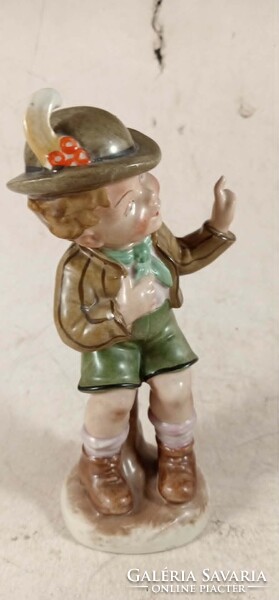 Bertram nagyméretű porcelán fiú 253