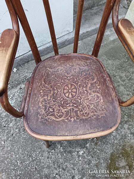 Bécsi Thonet Karosszék -szobai toalett
