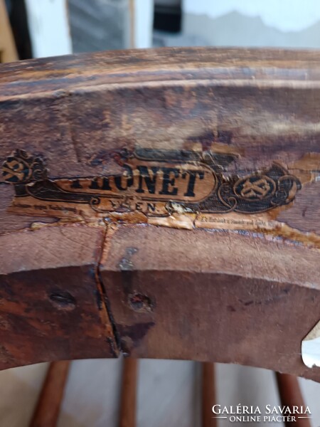 Bécsi Thonet Karosszék -szobai toalett