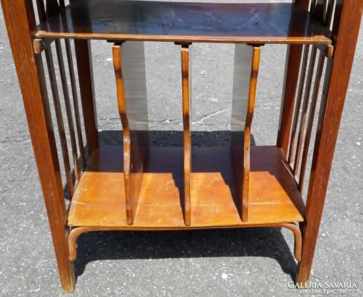 Jacob és Josef Kohn asztal - Gustav Siegel terv. / gramofon-hanglemez... ( " Thonet " )